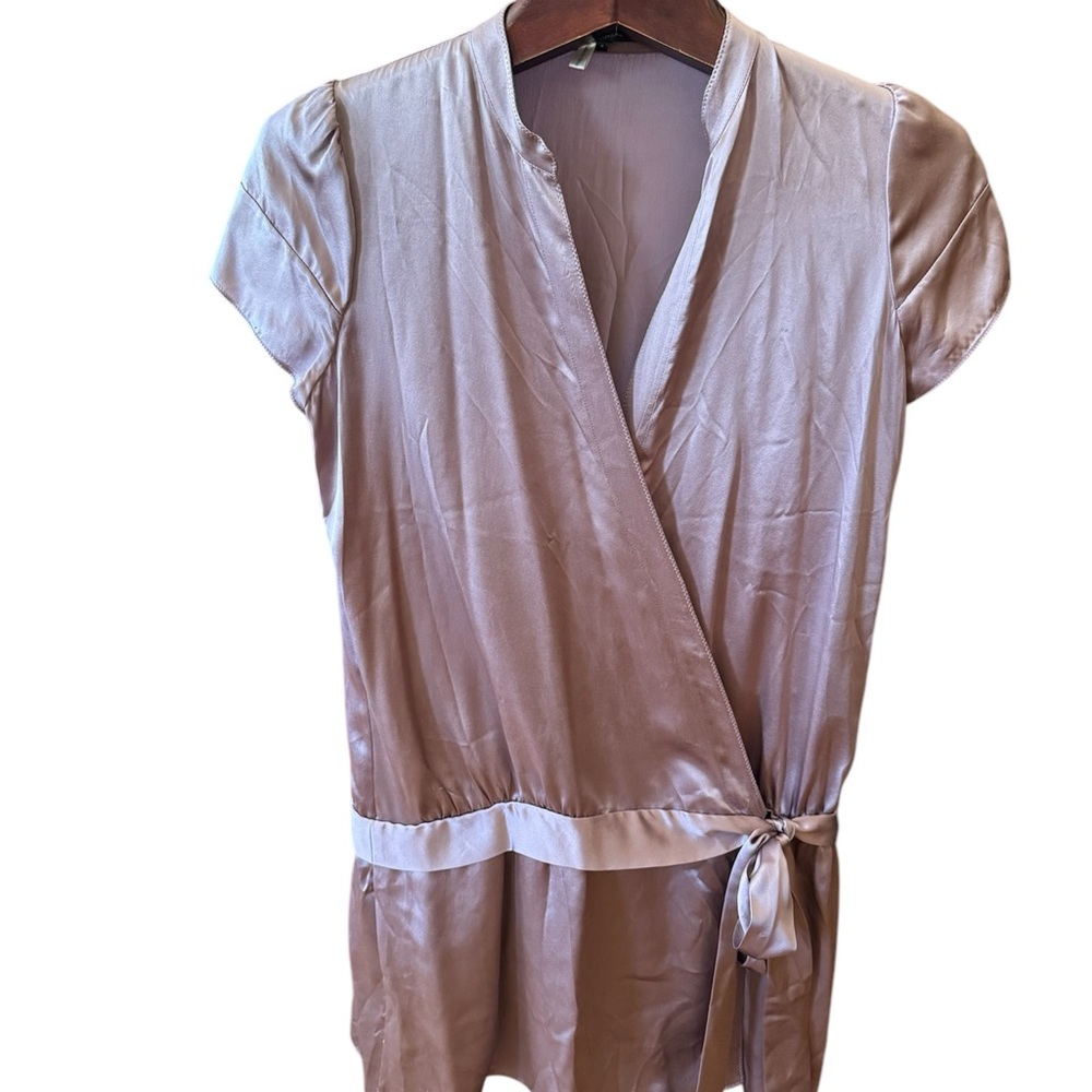Elegant Wrap BCBG mini dress with side pockets 100%silk in Bronze colour size S